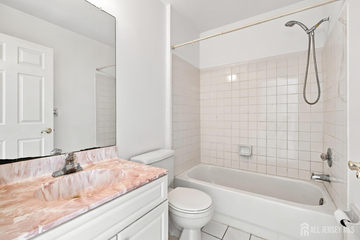 184 Prestwick Way Edison NJ 08820