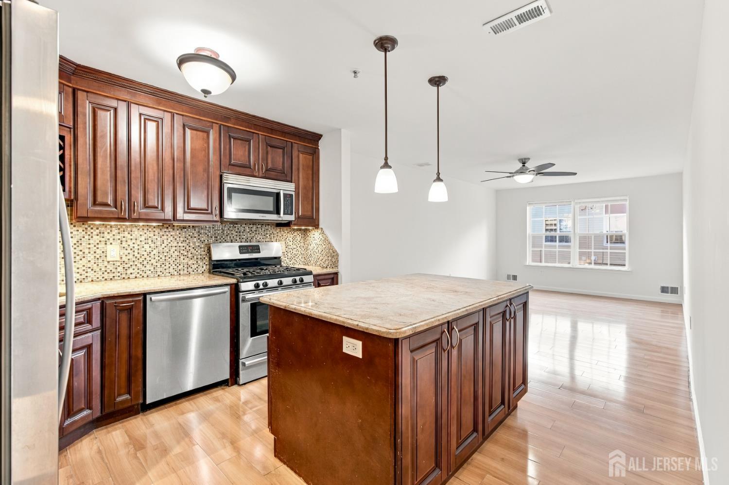 184 Prestwick Way Edison NJ 08820