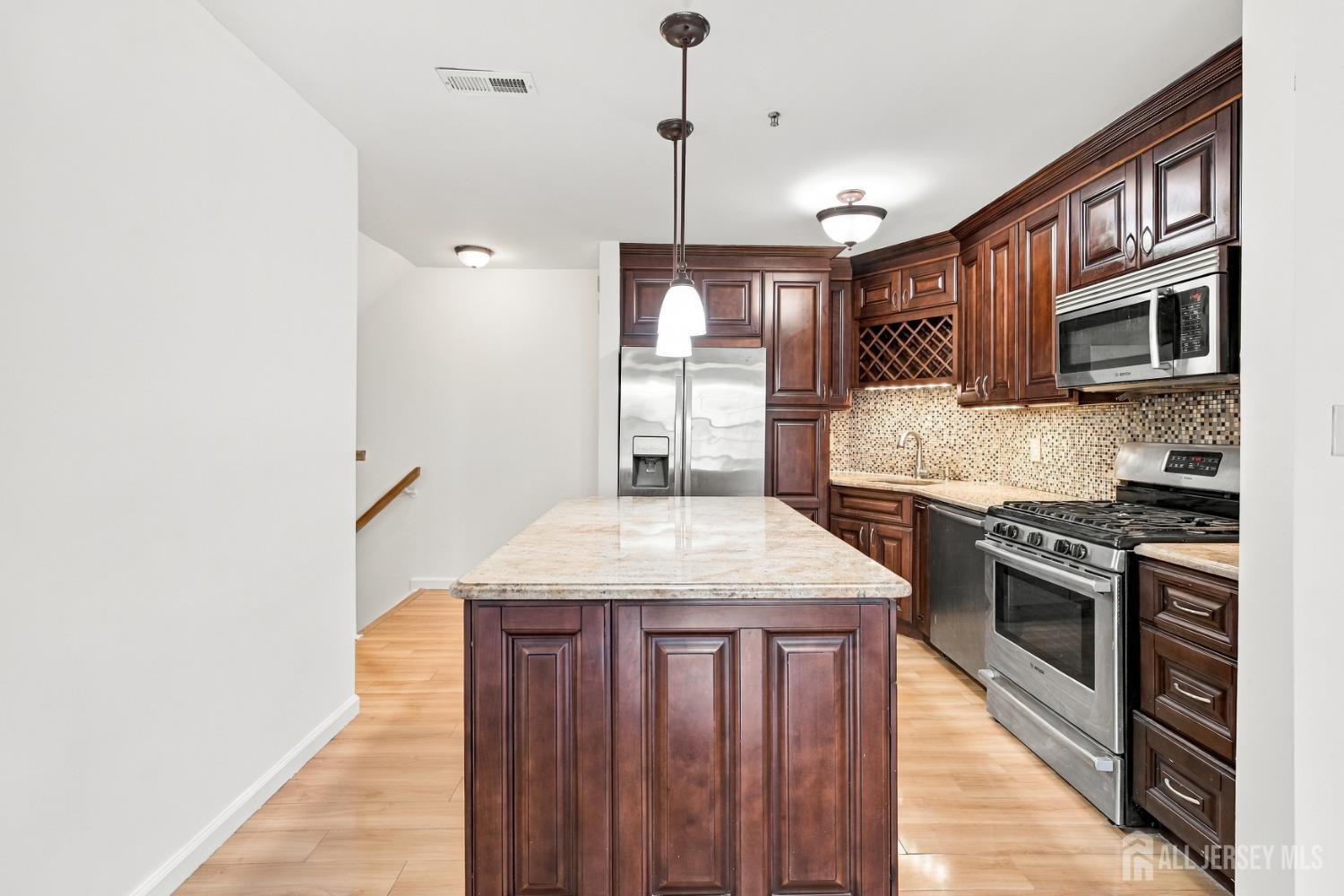 184 Prestwick Way Edison NJ 08820