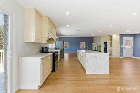 2 Rossi Drive Clinton Town NJ 08809