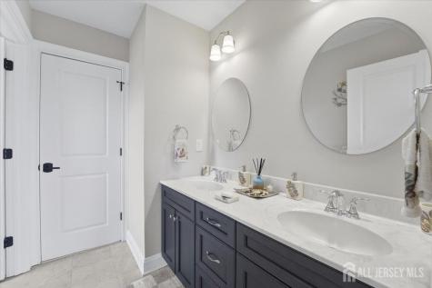 23 Claridge Lane Flemington NJ 08822