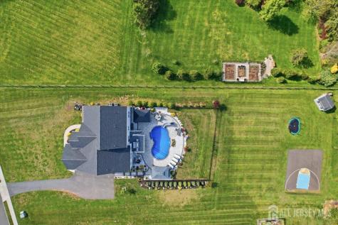 23 Claridge Lane Flemington NJ 08822
