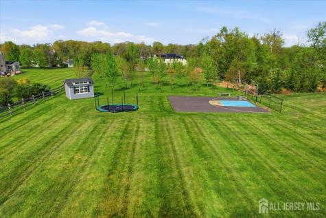 23 Claridge Lane Flemington NJ 08822