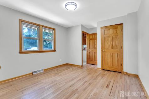 174 Hardenburg Lane East Brunswick NJ 08850