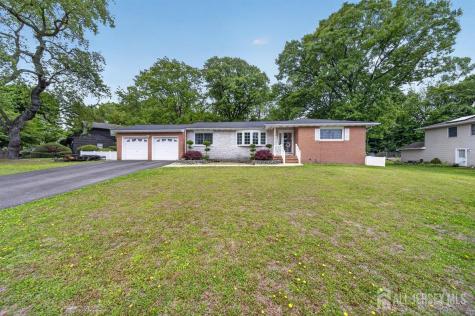 16 Dusko Drive Parlin NJ 08859