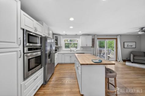 16 Dusko Drive Parlin NJ 08859