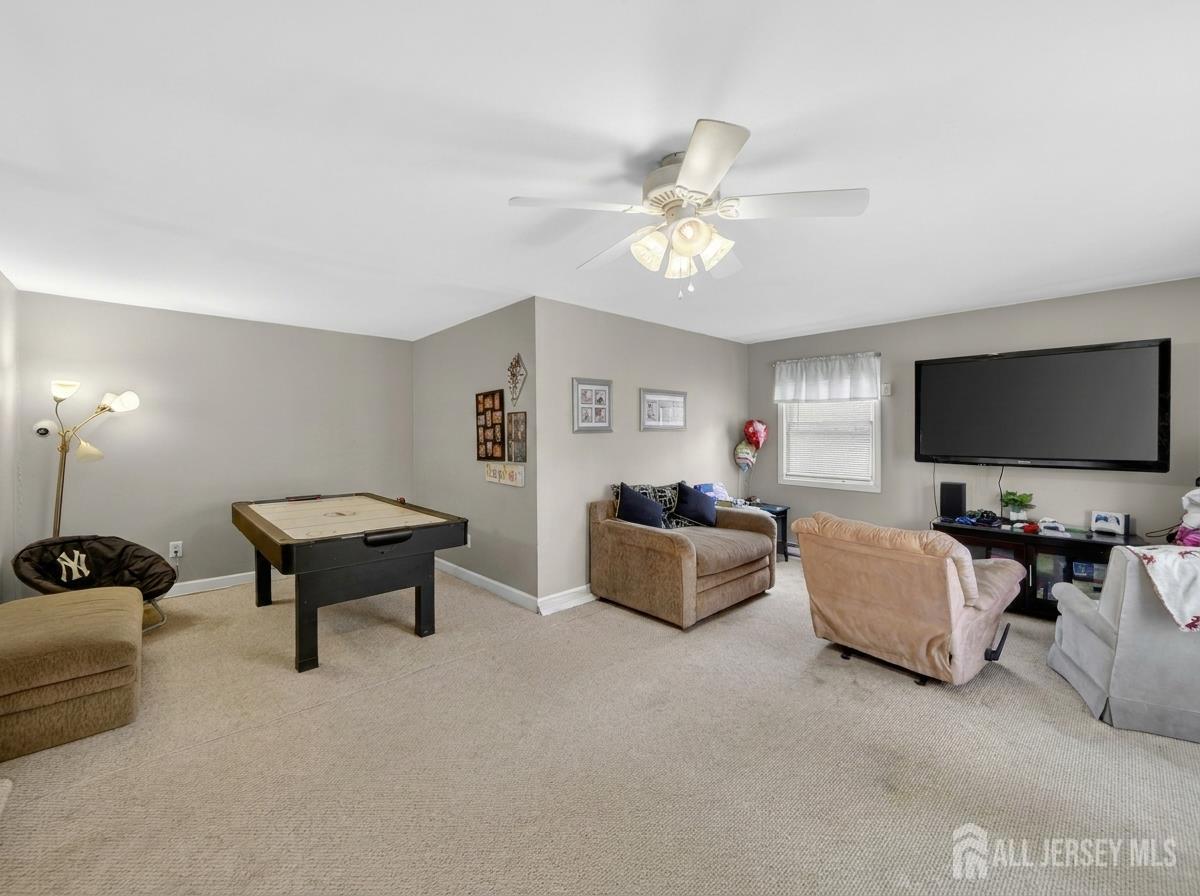 16 Dusko Drive Parlin NJ 08859