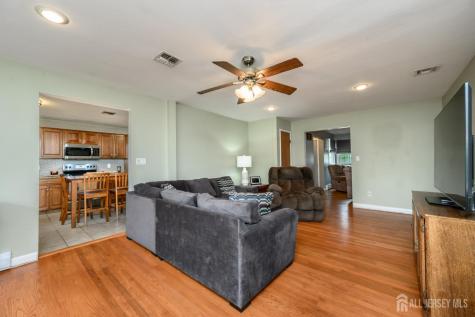 776 Harrell Avenue Woodbridge Proper NJ 07095
