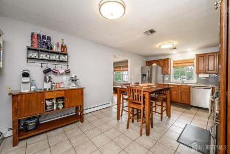 776 Harrell Avenue Woodbridge Proper NJ 07095