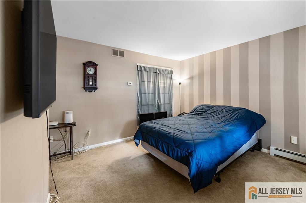 1 Pine View Court Monroe NJ 08831
