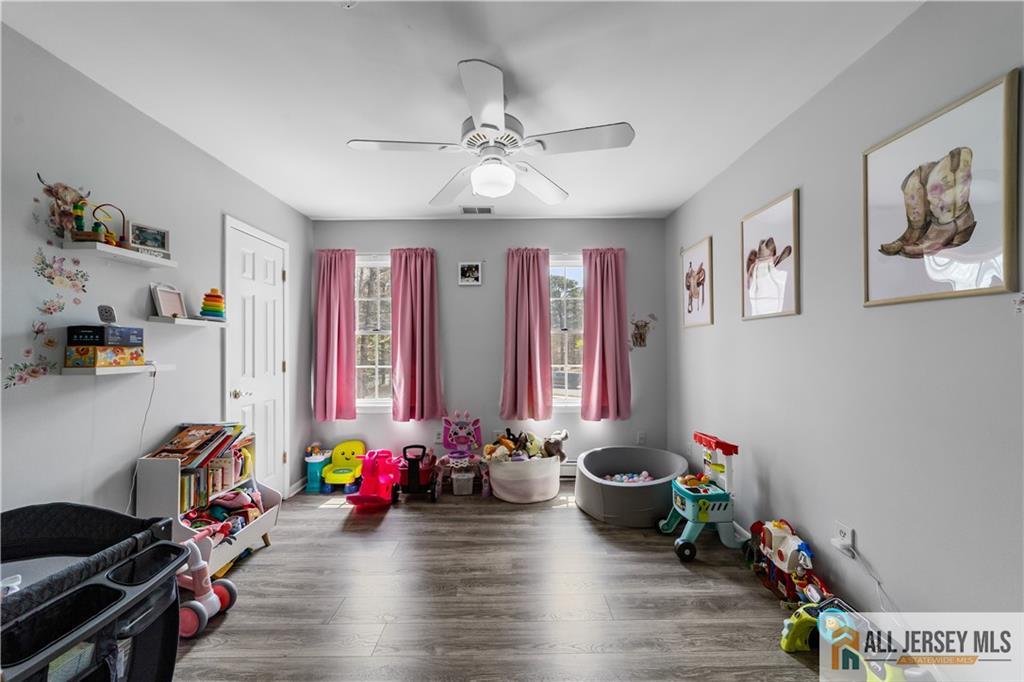 1 Pine View Court Monroe NJ 08831