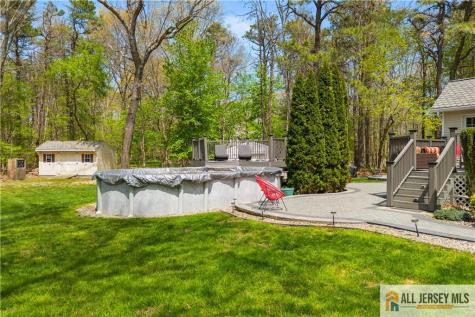 1 Pine View Court Monroe NJ 08831
