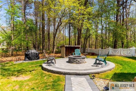 1 Pine View Court Monroe NJ 08831