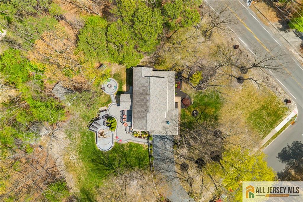 1 Pine View Court Monroe NJ 08831