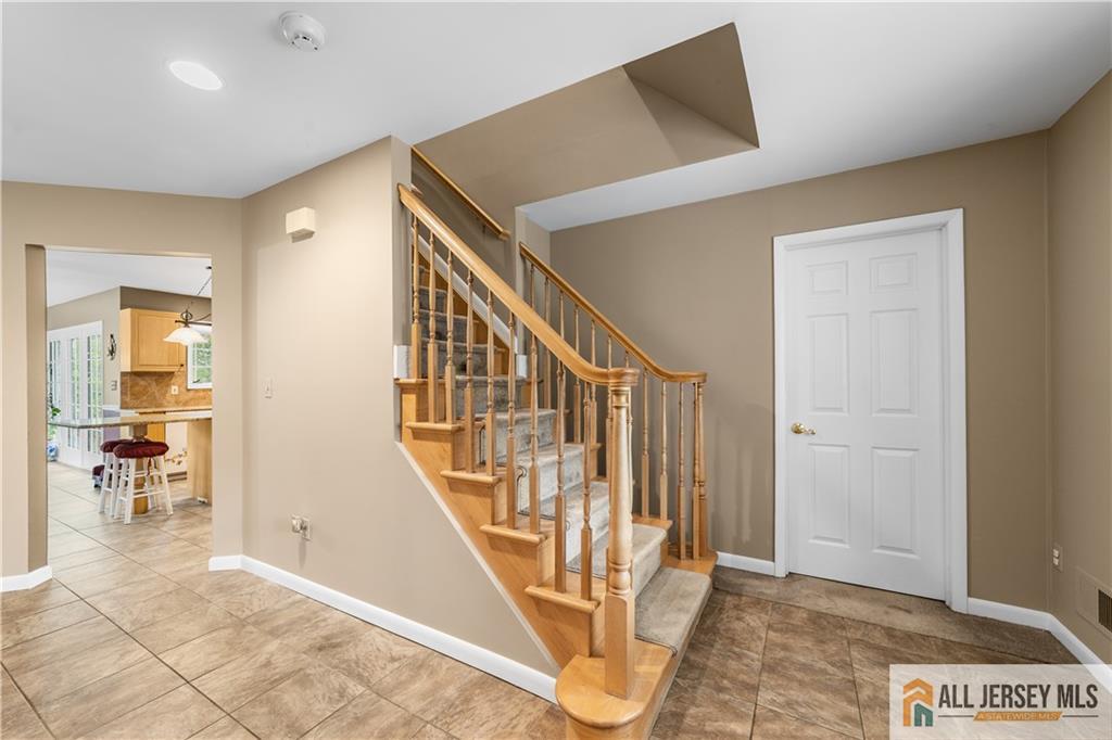 1 Pine View Court Monroe NJ 08831