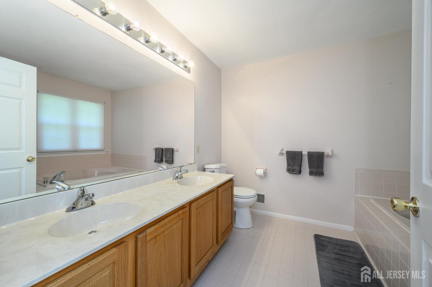 3807 Galloping Hill Lane Toms River NJ 08755