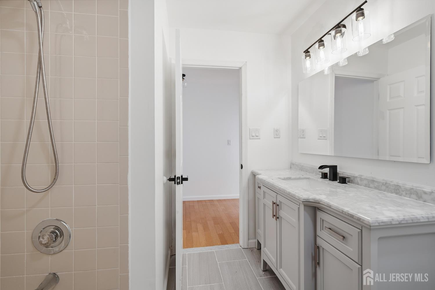 53 Bernard Avenue Edison NJ 08837