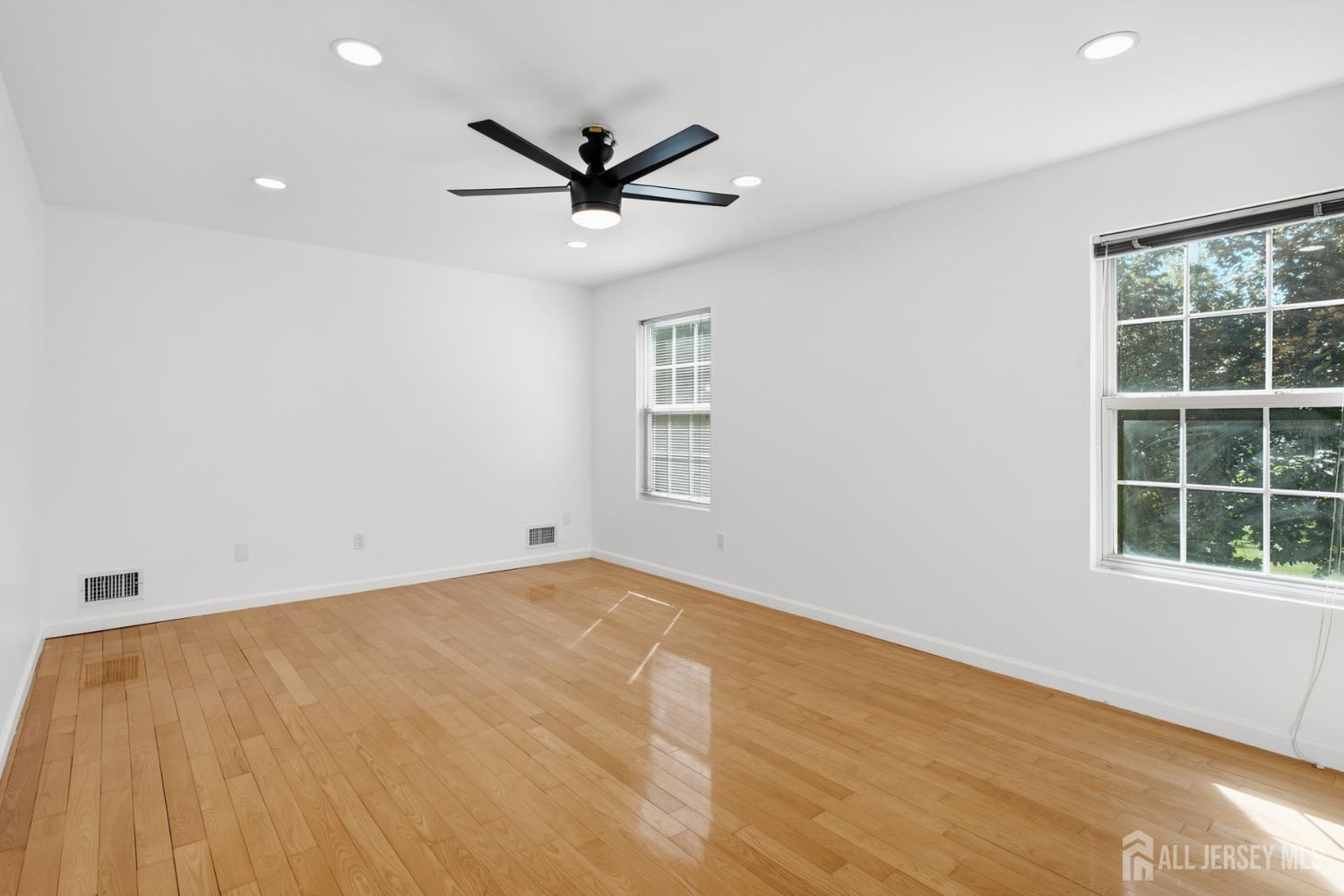53 Bernard Avenue Edison NJ 08837