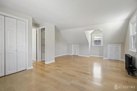 44 Colonia Place Colonia NJ 07067