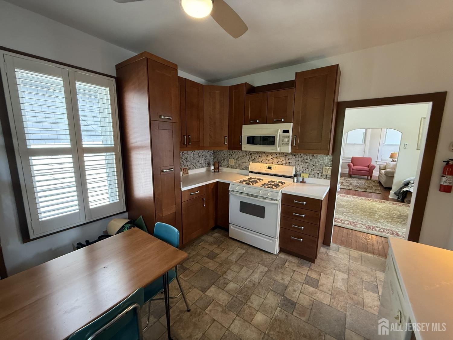 36 Raritan Avenue South River NJ 08882