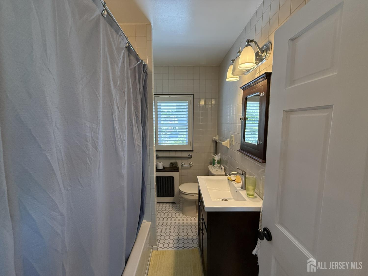 36 Raritan Avenue South River NJ 08882