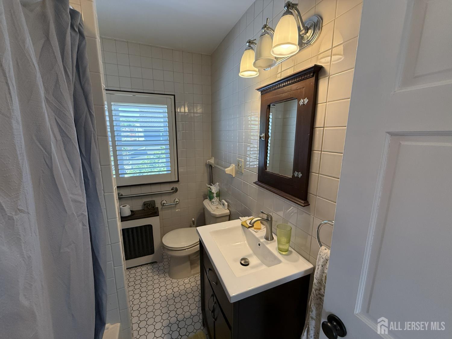 36 Raritan Avenue South River NJ 08882