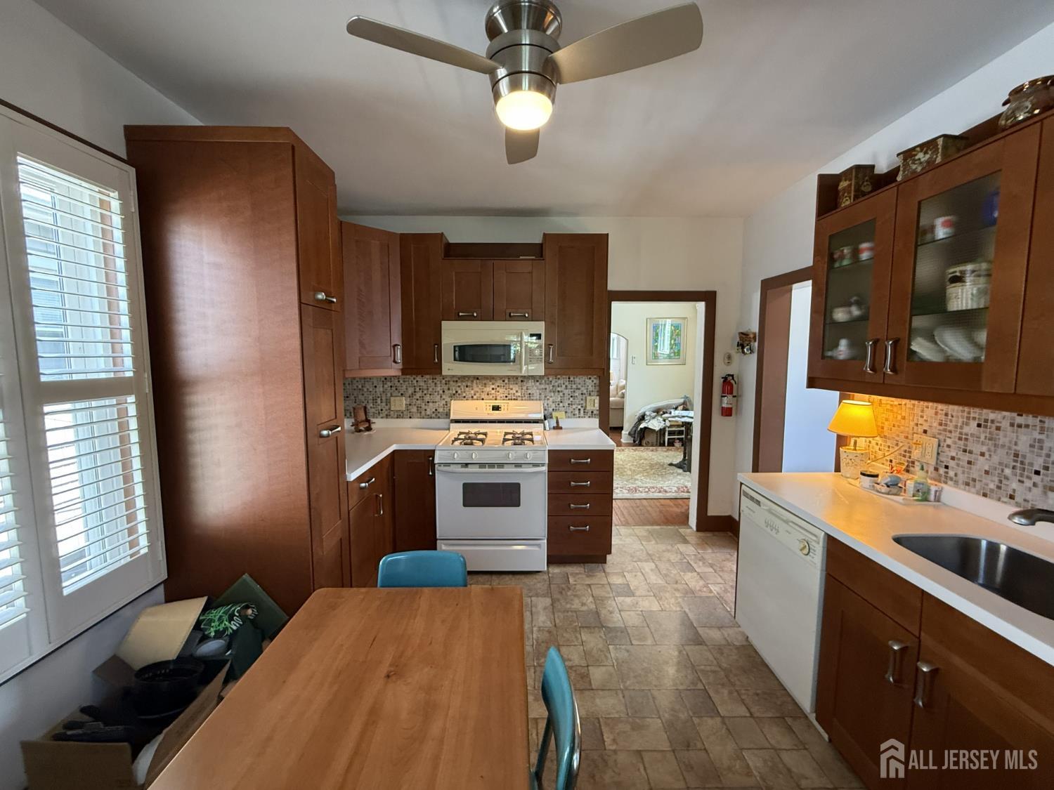 36 Raritan Avenue South River NJ 08882