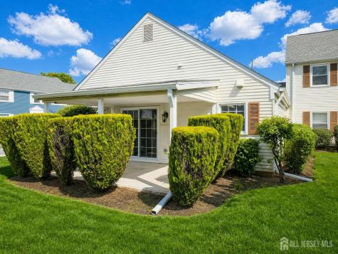 220-C Manchester Lane Monroe NJ 08831