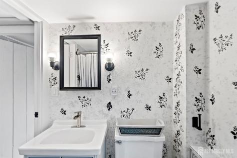 33 Kossman Street East Brunswick NJ 08816