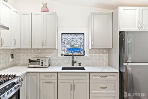 33 Kossman Street East Brunswick NJ 08816