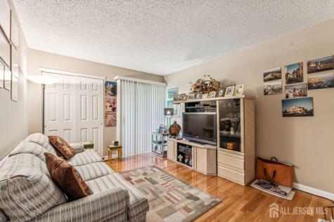 75 Linda Lane Edison NJ 08820