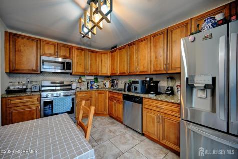 22 Borell Square Parlin NJ 08859