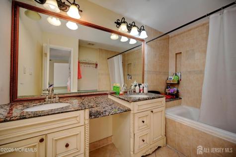 22 Borell Square Parlin NJ 08859