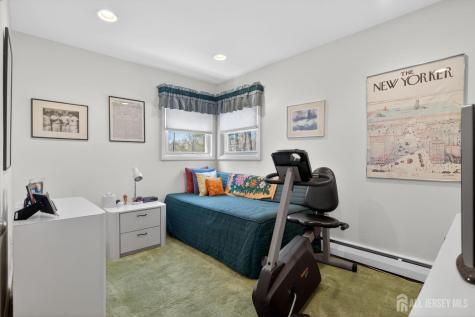 39 Canterbury Road East Brunswick NJ 08816