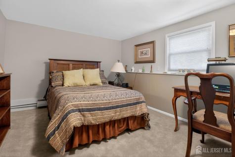 39 Canterbury Road East Brunswick NJ 08816