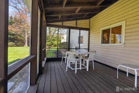 39 Canterbury Road East Brunswick NJ 08816