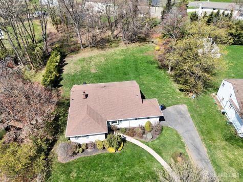 39 Canterbury Road East Brunswick NJ 08816