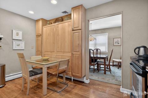 39 Canterbury Road East Brunswick NJ 08816
