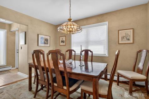 39 Canterbury Road East Brunswick NJ 08816
