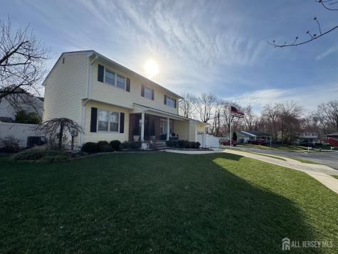 28 Hillside Avenue South Brunswick NJ 08852
