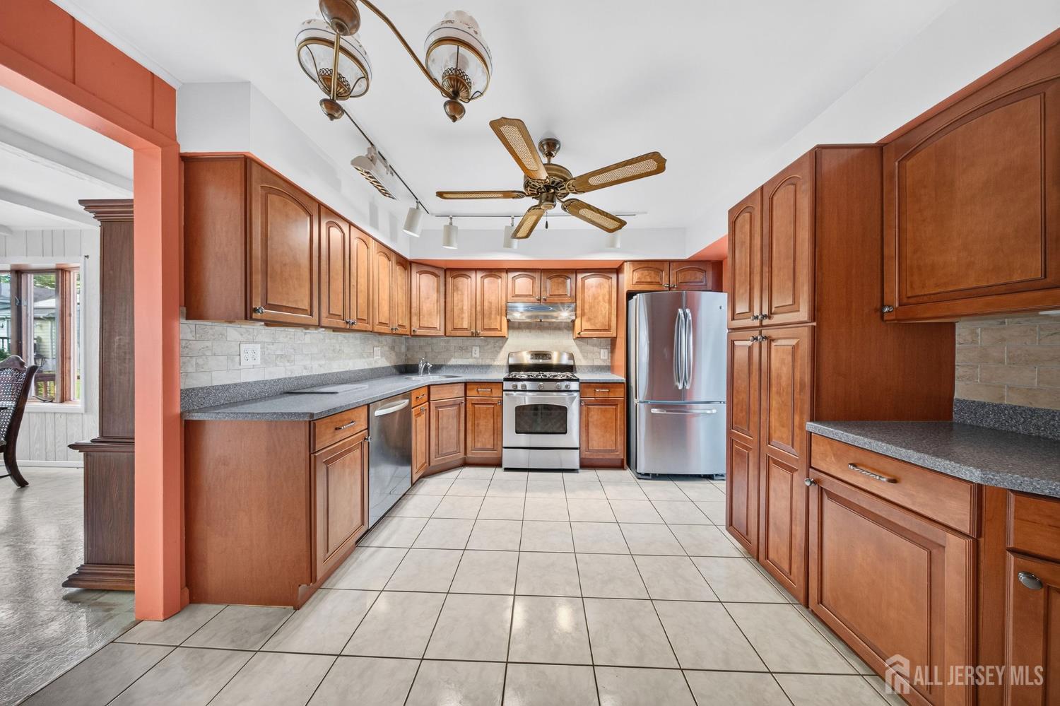 87 Lafayette Street Piscataway NJ 08854