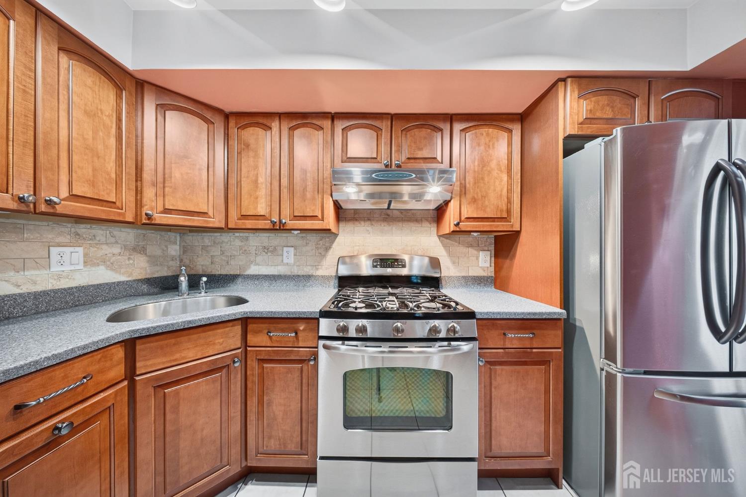 87 Lafayette Street Piscataway NJ 08854