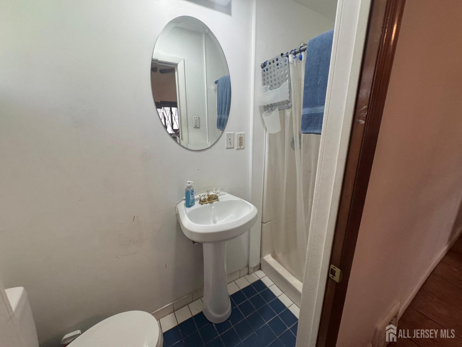68 Danforth Avenue Jersey City NJ 07305