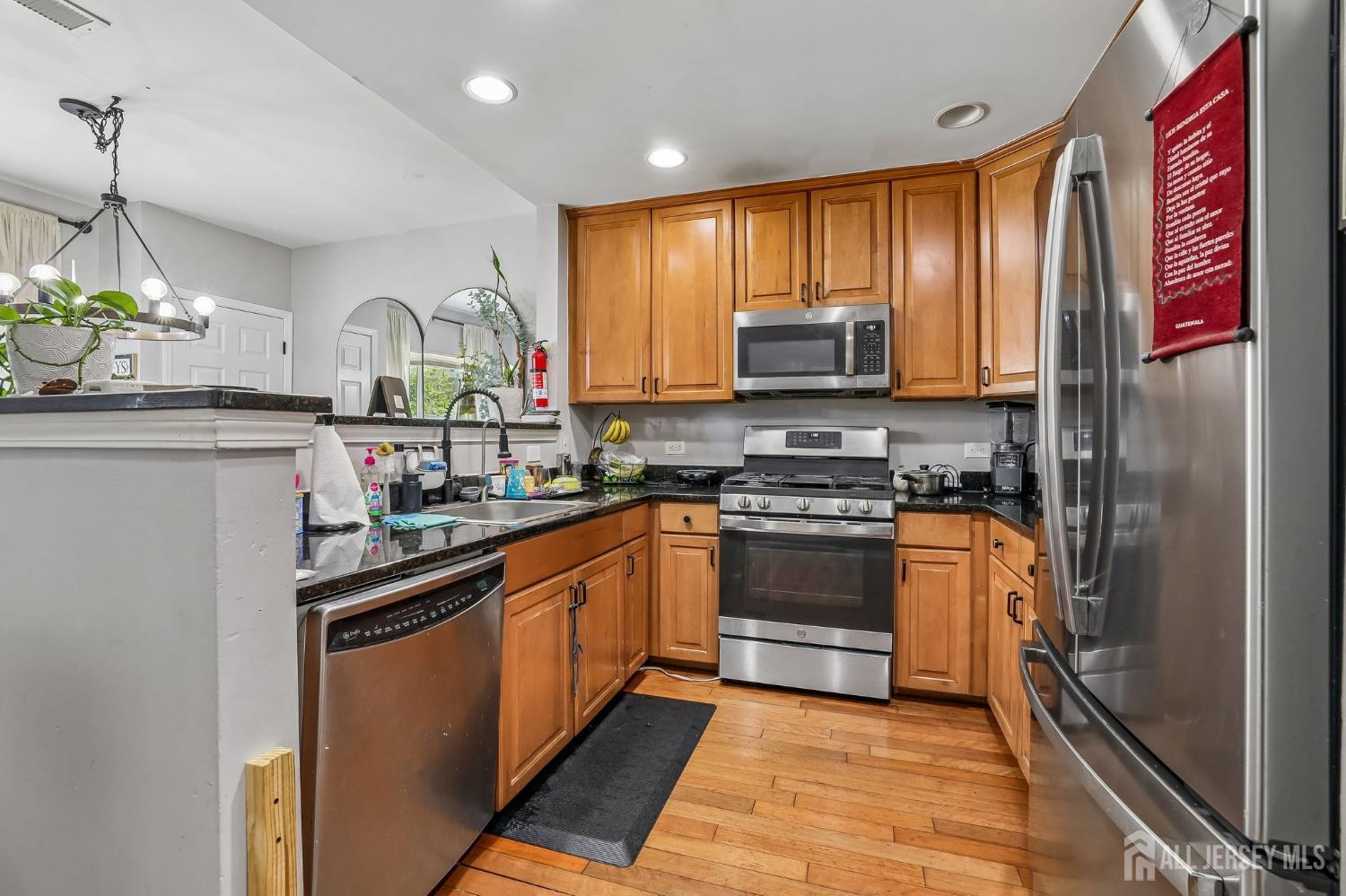 358 Rector Street Perth Amboy NJ 08861