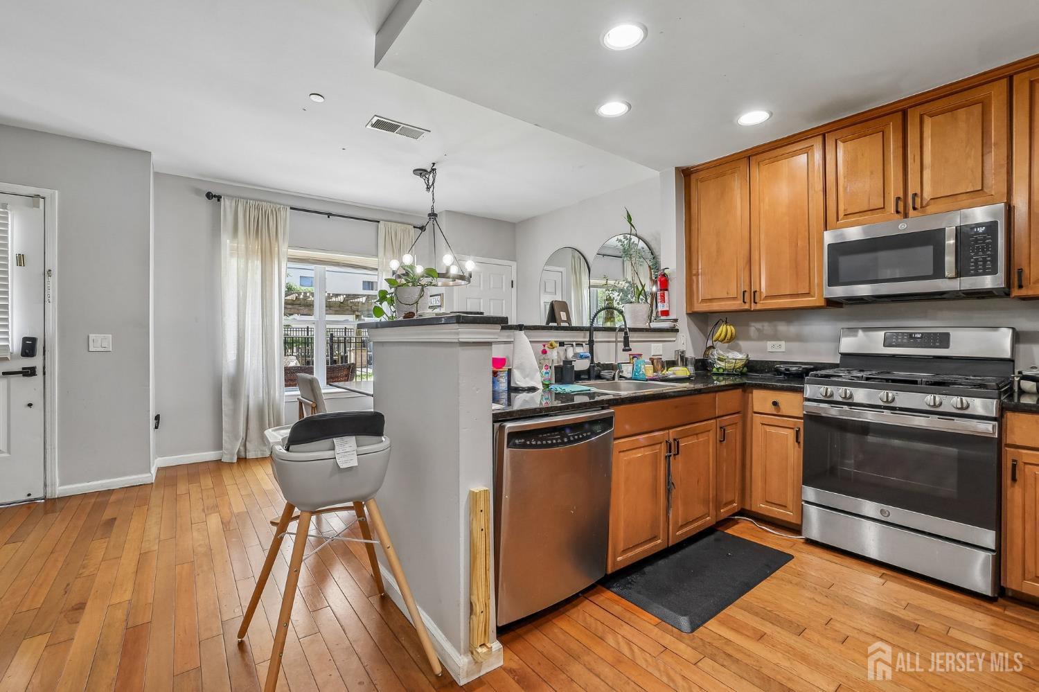 358 Rector Street Perth Amboy NJ 08861