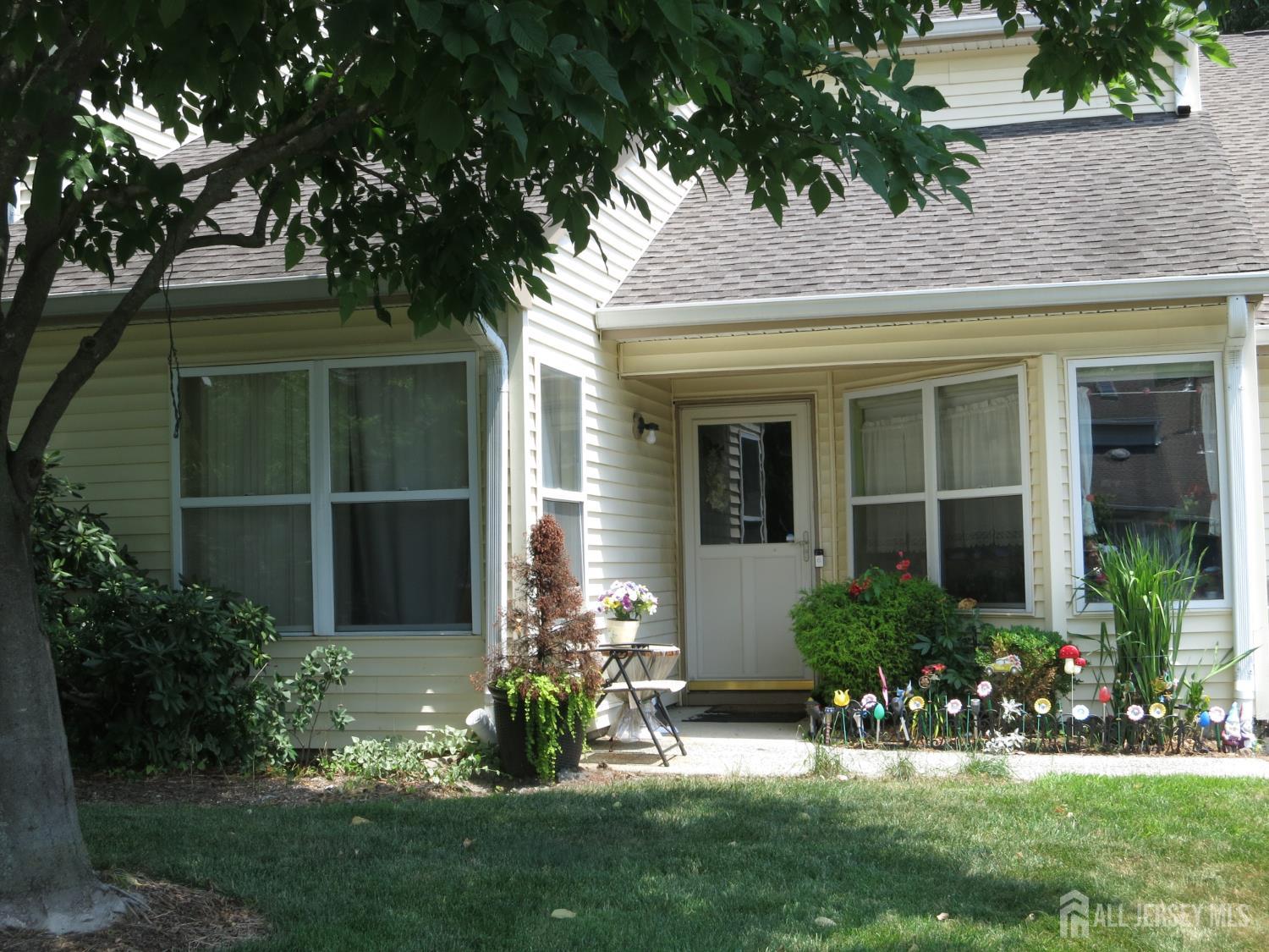 Englishtown NJ, 37 Aspen Avenue