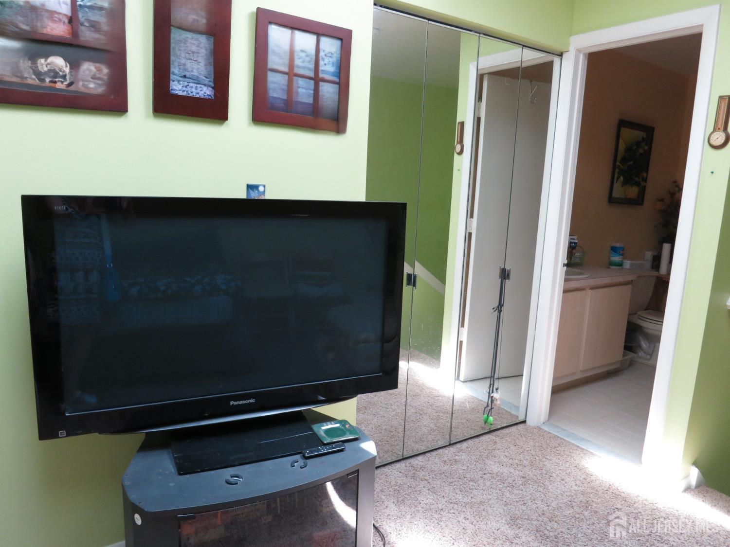 37 Aspen Avenue Englishtown NJ 07726