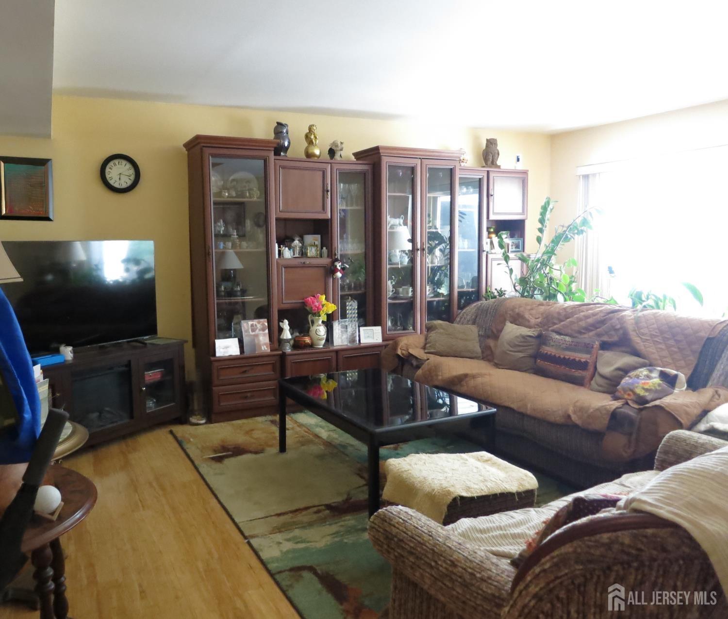 37 Aspen Avenue Englishtown NJ 07726