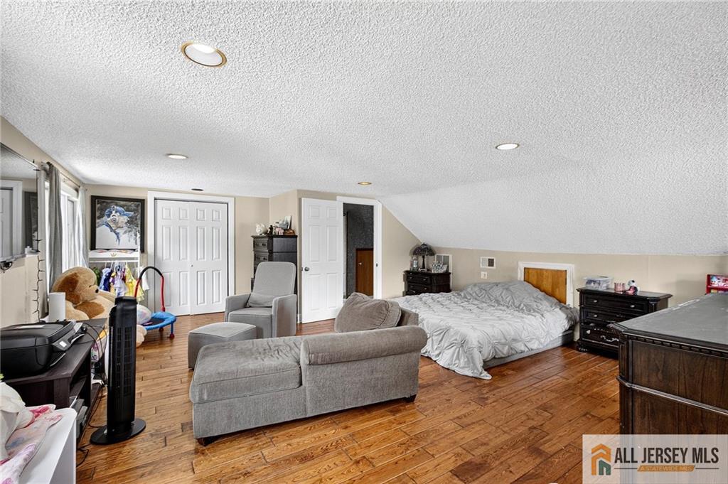93 Gaywood Avenue Colonia NJ 07067