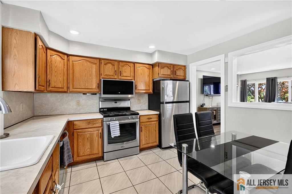 93 Gaywood Avenue Colonia NJ 07067
